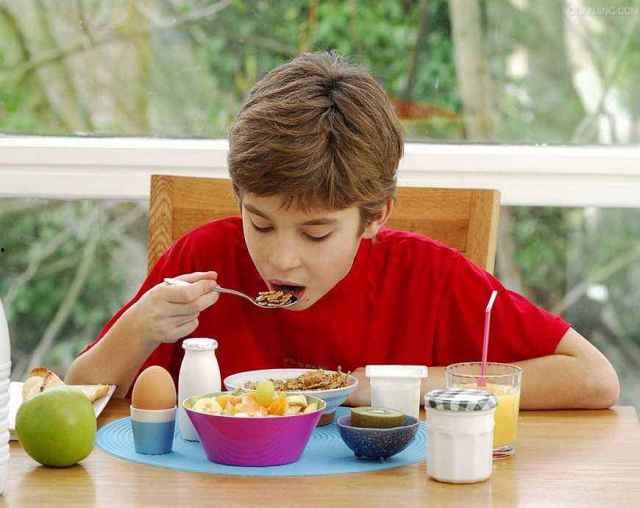 娱乐吃瓜酱喊着要吃饭,揭秘明星们的“饭局”生活 第3张 娱乐吃瓜酱喊着要吃饭,揭秘明星们的“饭局”生活 第3张